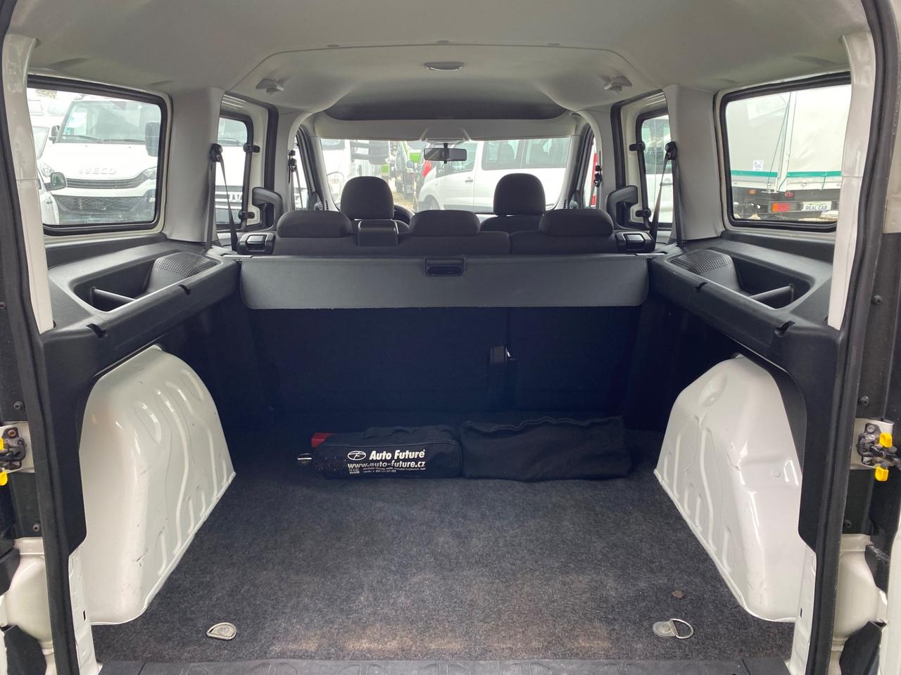 Fiat Doblo 1.6 Diesel Maxi Porte Posteriore