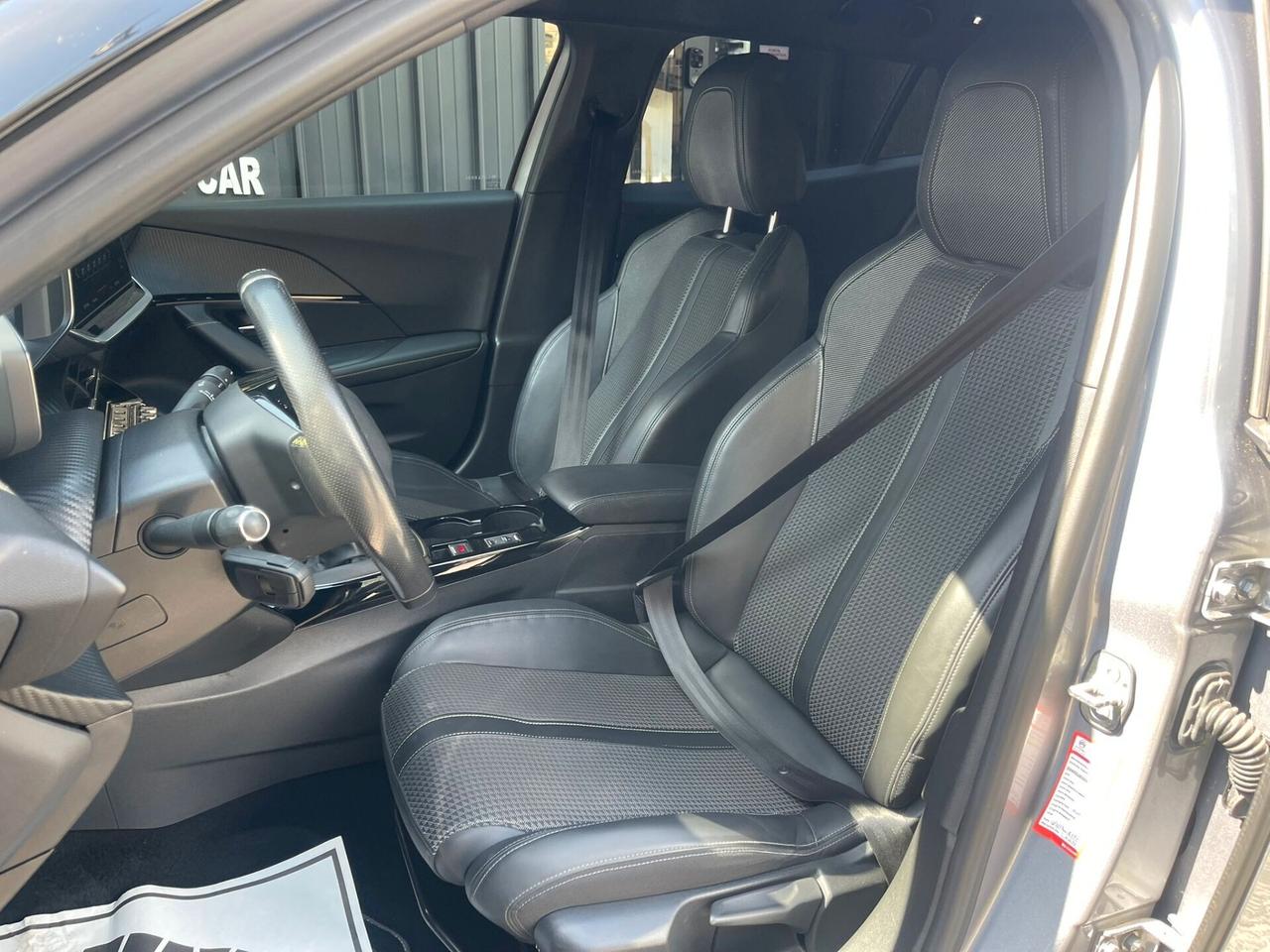 Peugeot 2008 GT LINE 1.2 Puretech Gancio traino omologato