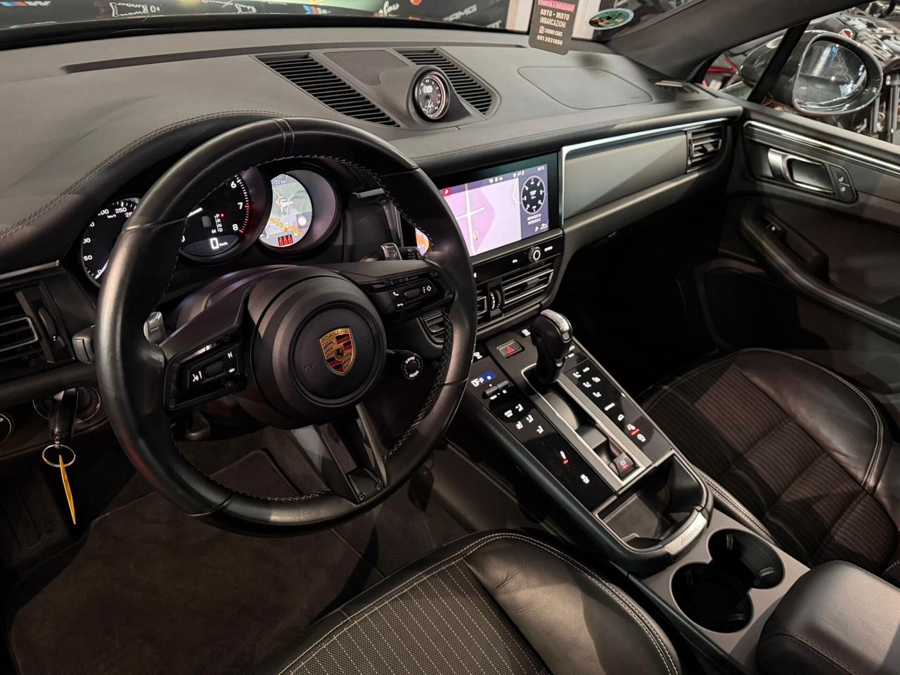 Porsche Macan 2.0 T TETTO