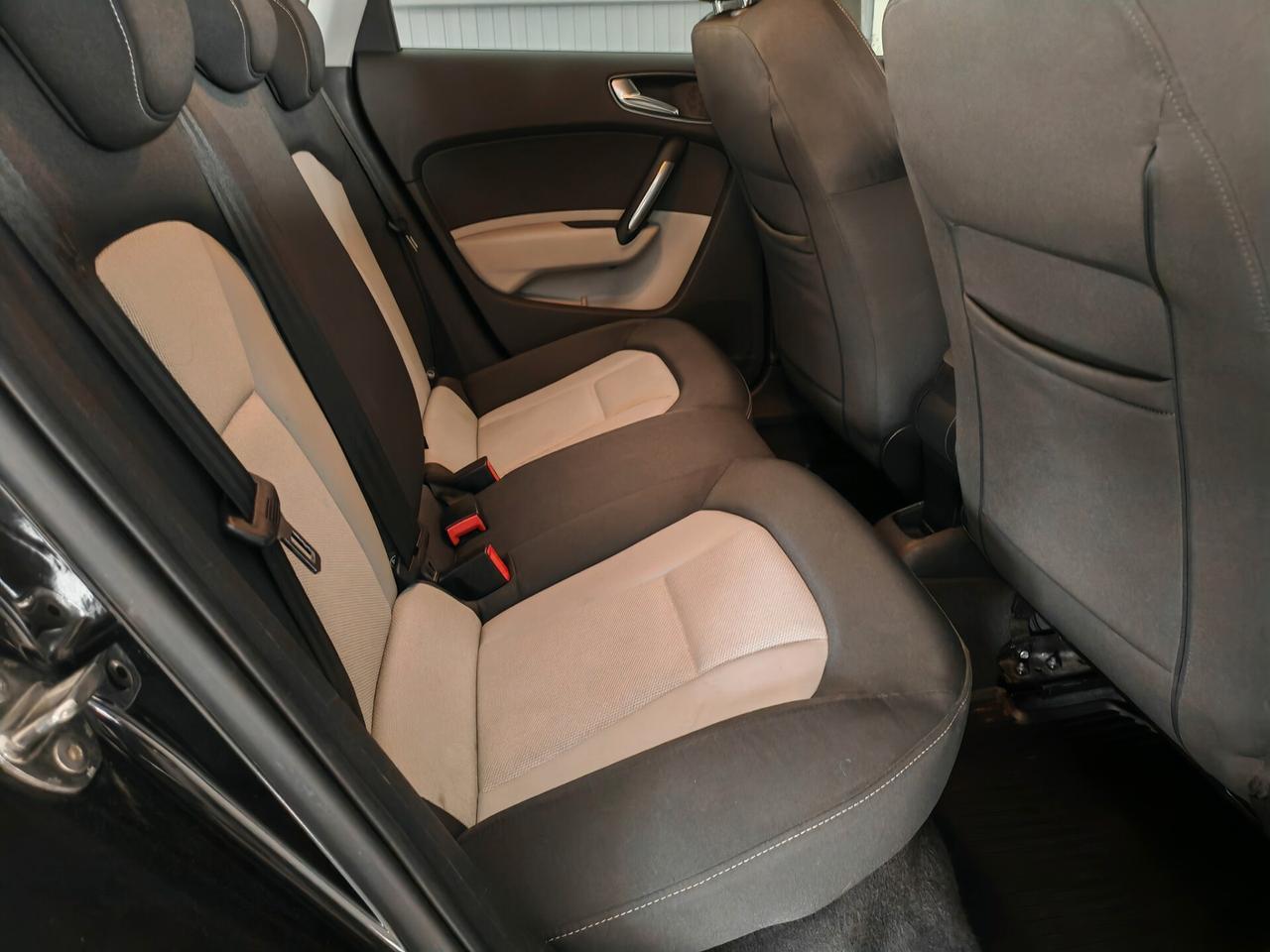 Audi A1 SPB 1.6 TDI 105CV FULL OPTIONAL