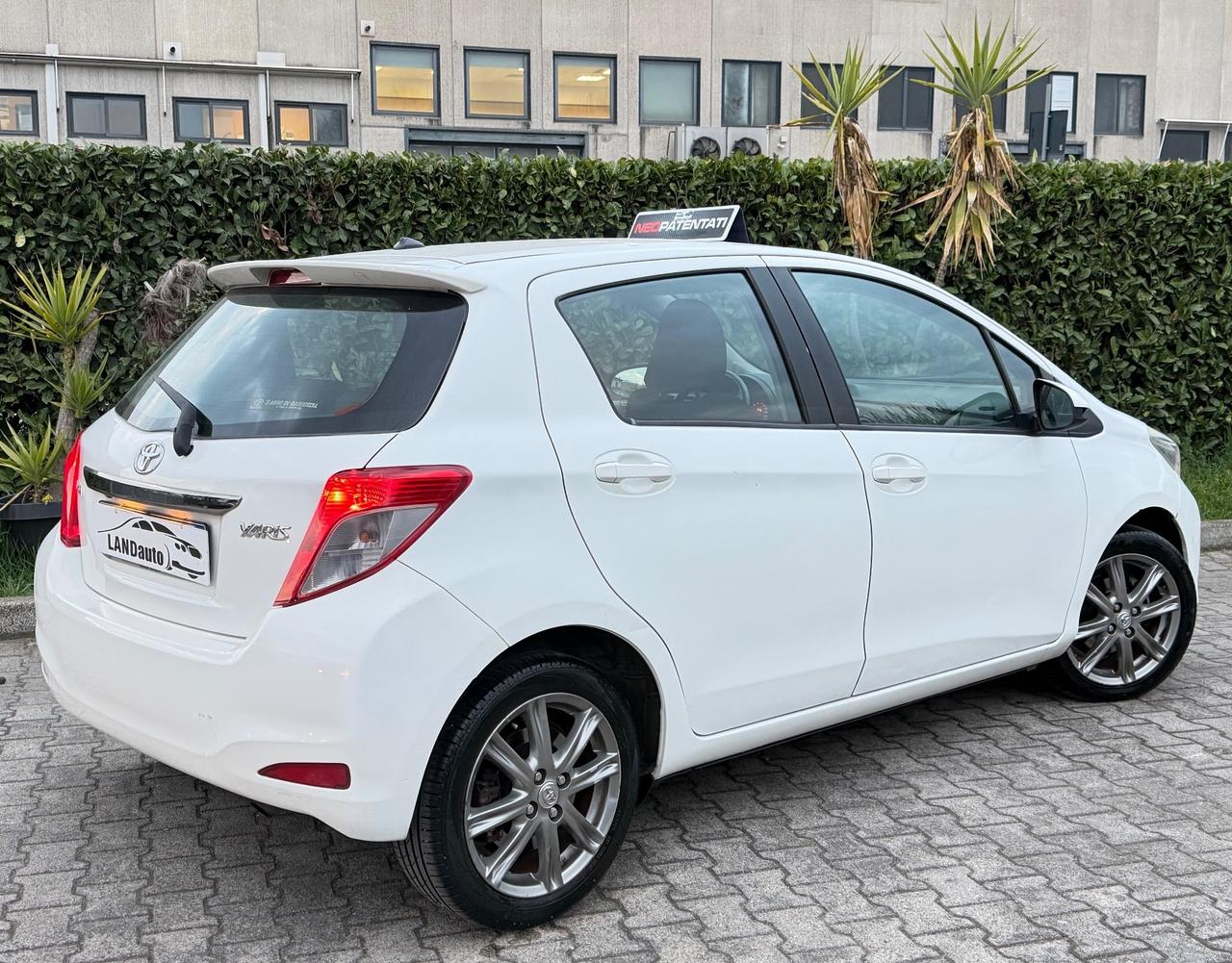 Toyota Yaris 1.3 5PORTE 99CV GOMMATA OK PERFETTA !