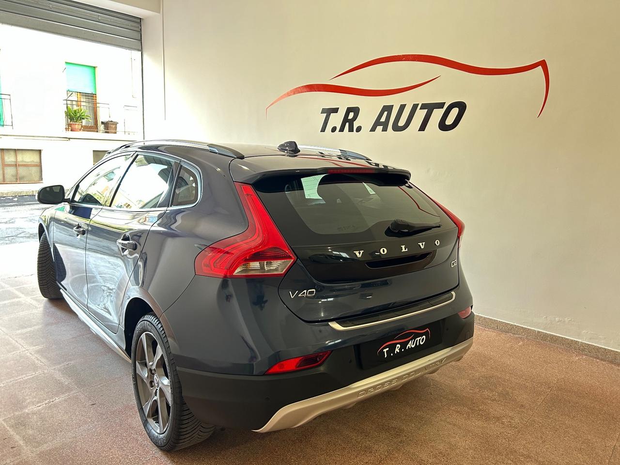 Volvo V40 D2 1.6 Cross Country Kinetic GARANZIA 12 MESI