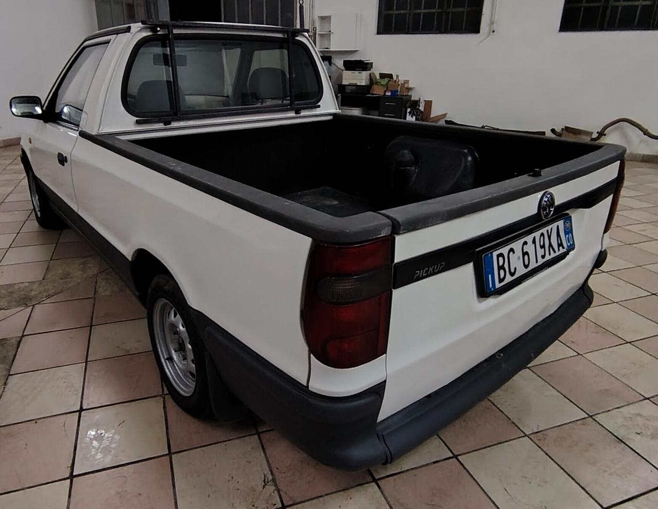 Skoda Pick-up 1.3 LX Cassonato