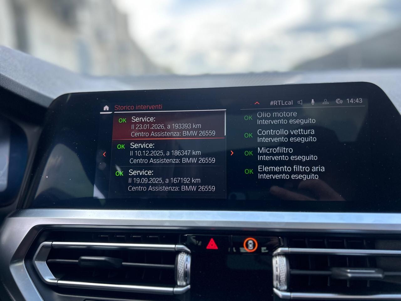 Bmw 318d 48V Touring Individual
