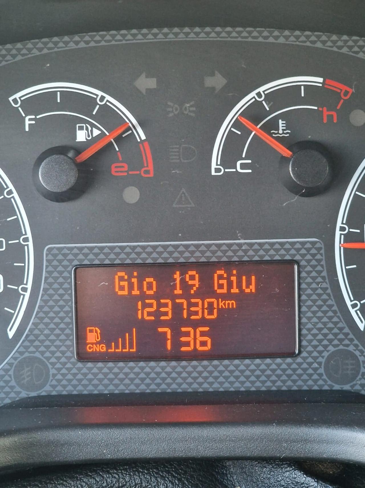 Fiat Qubo 1.4 8V 77CV Natural Power - 2015
