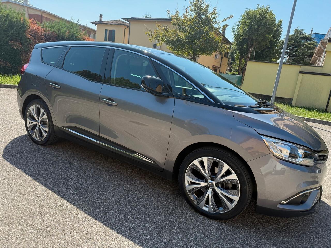 Renault Grand Scenic 1.7 dci - AUT. - NAV. - 7 POSTI - GARANTITO -
