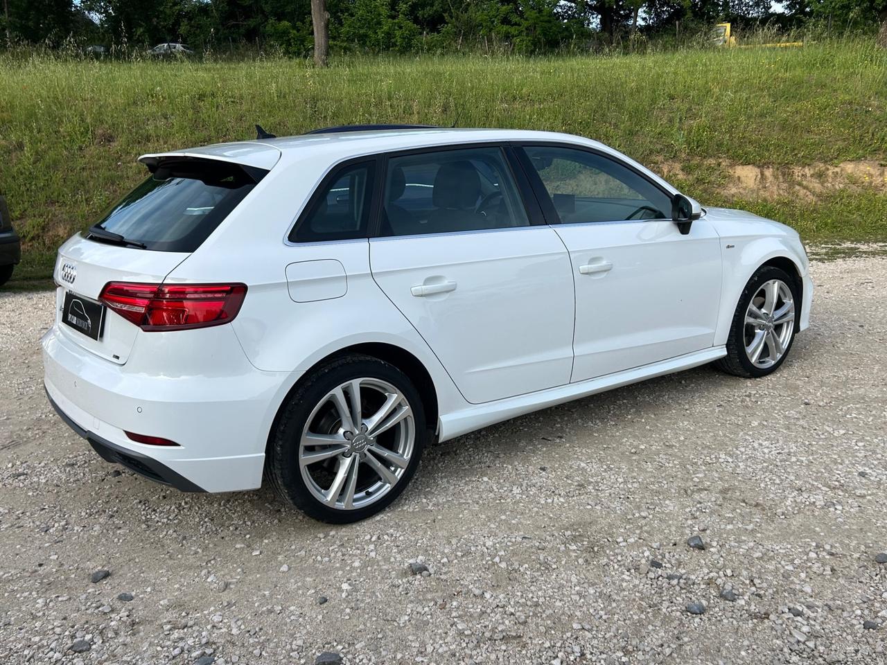 Audi A3 SPB 30 TDI Business Sline esterno neopatentati permute