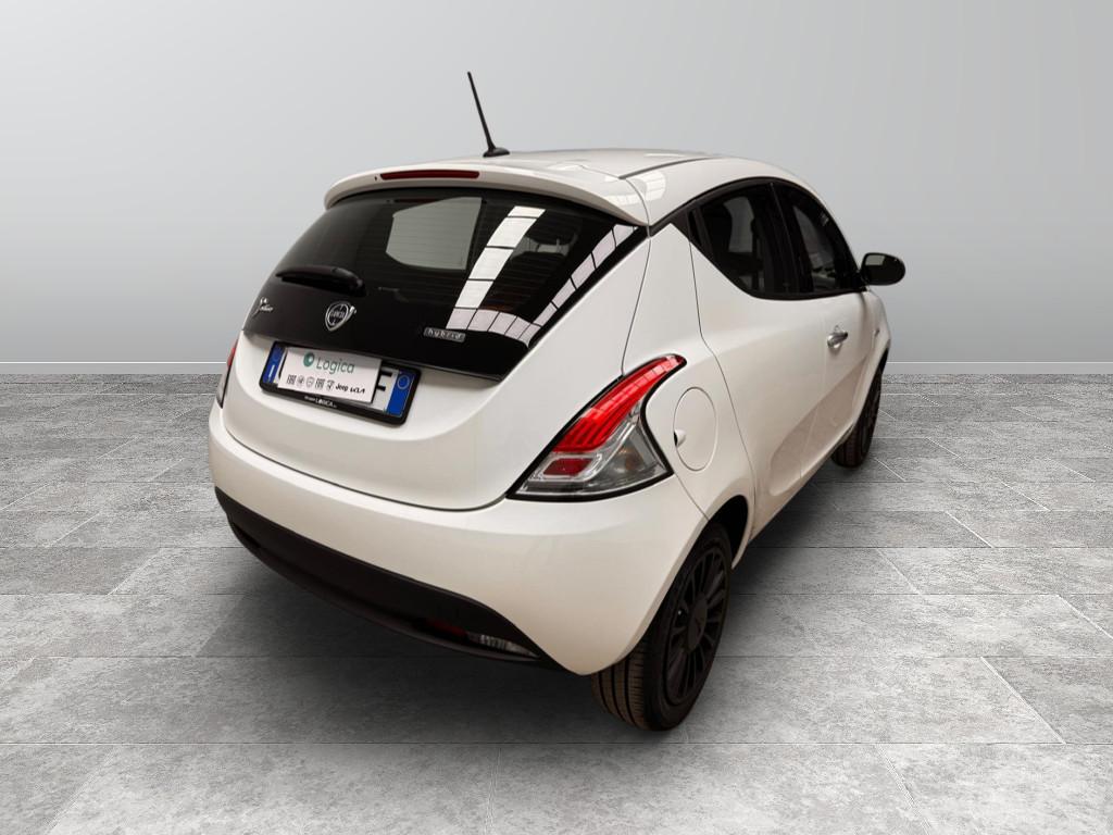 LANCIA Ypsilon III 2021 - Ypsilon 1.0 firefly hybrid Silver s&s 70cv
