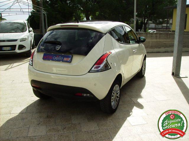 LANCIA Ypsilon 0.9 TwinAir 85 CV 5 porte Metano Ecochic Gold