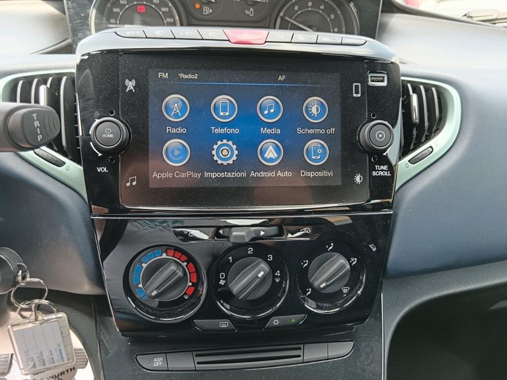 Lancia Ypsilon 1.0 FireFly 5 porte S&S Hybrid Platino