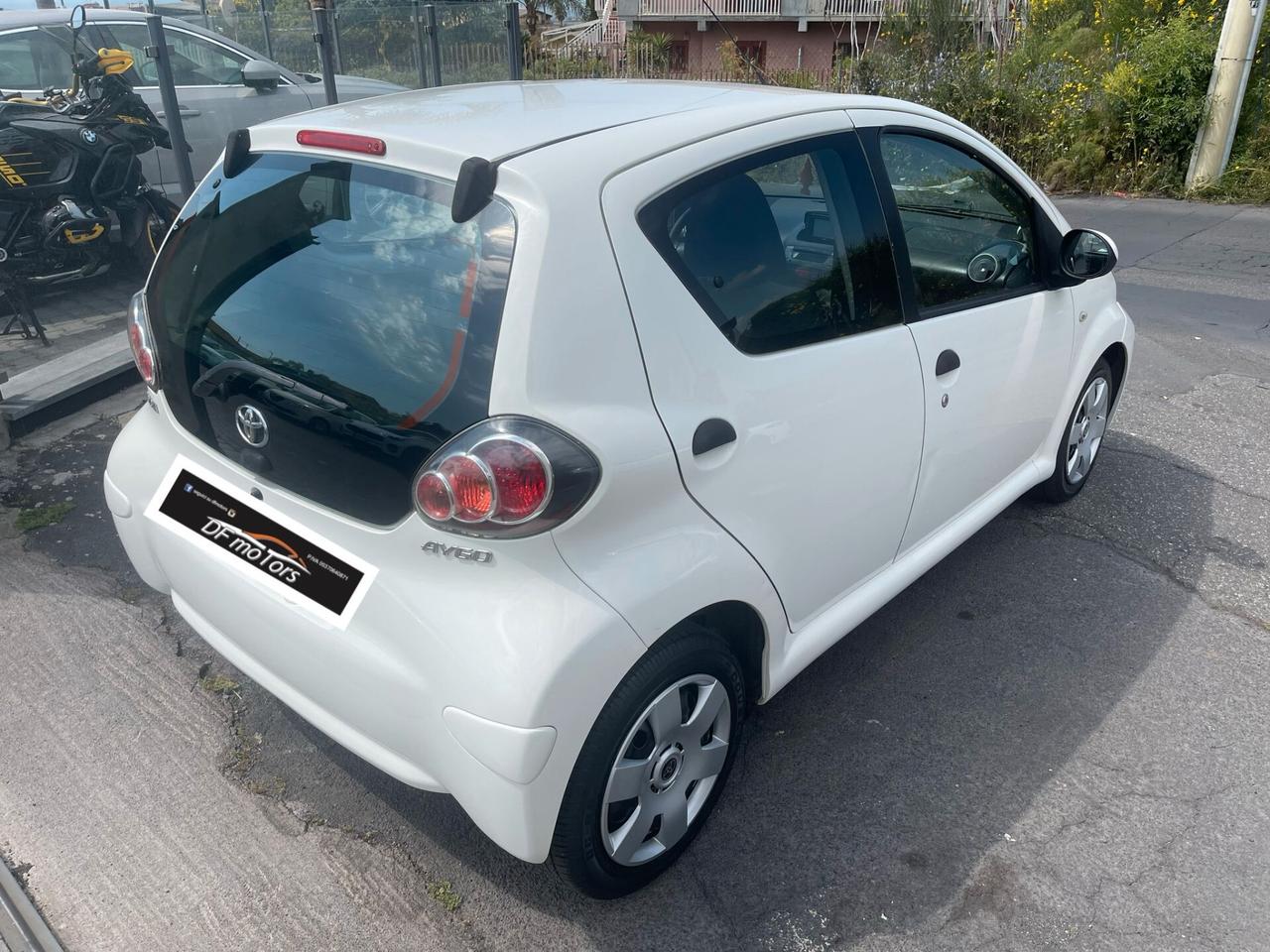 Toyota Aygo 1.0 12V VVT-i 5 porte -2013