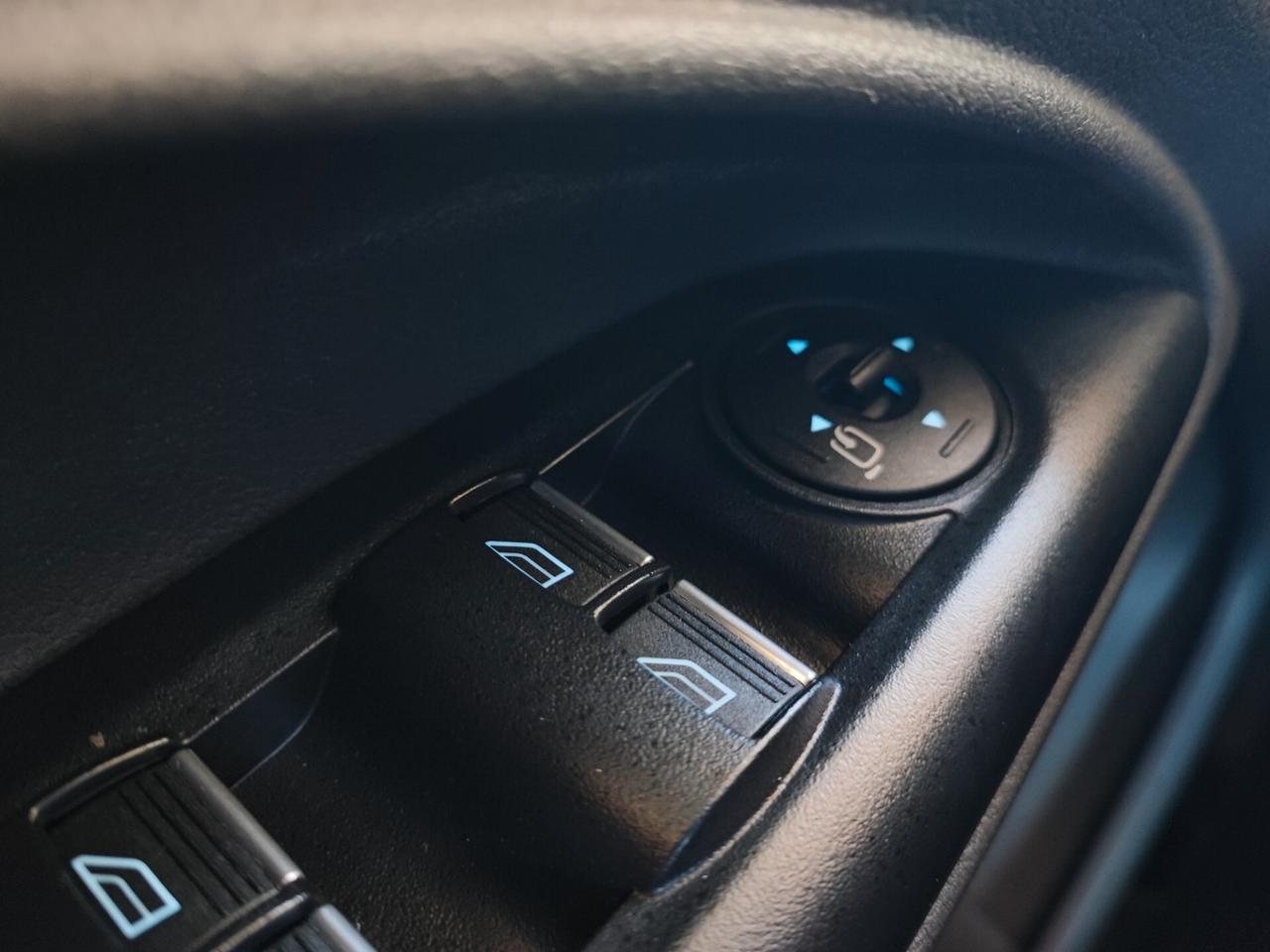 Ford Grand Tourneo Gancio Traino 7 Posti Euro 6