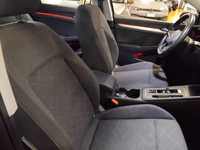 VOLKSWAGEN Golf 1.0 eTSI EVO Life DSG 17" MHEV