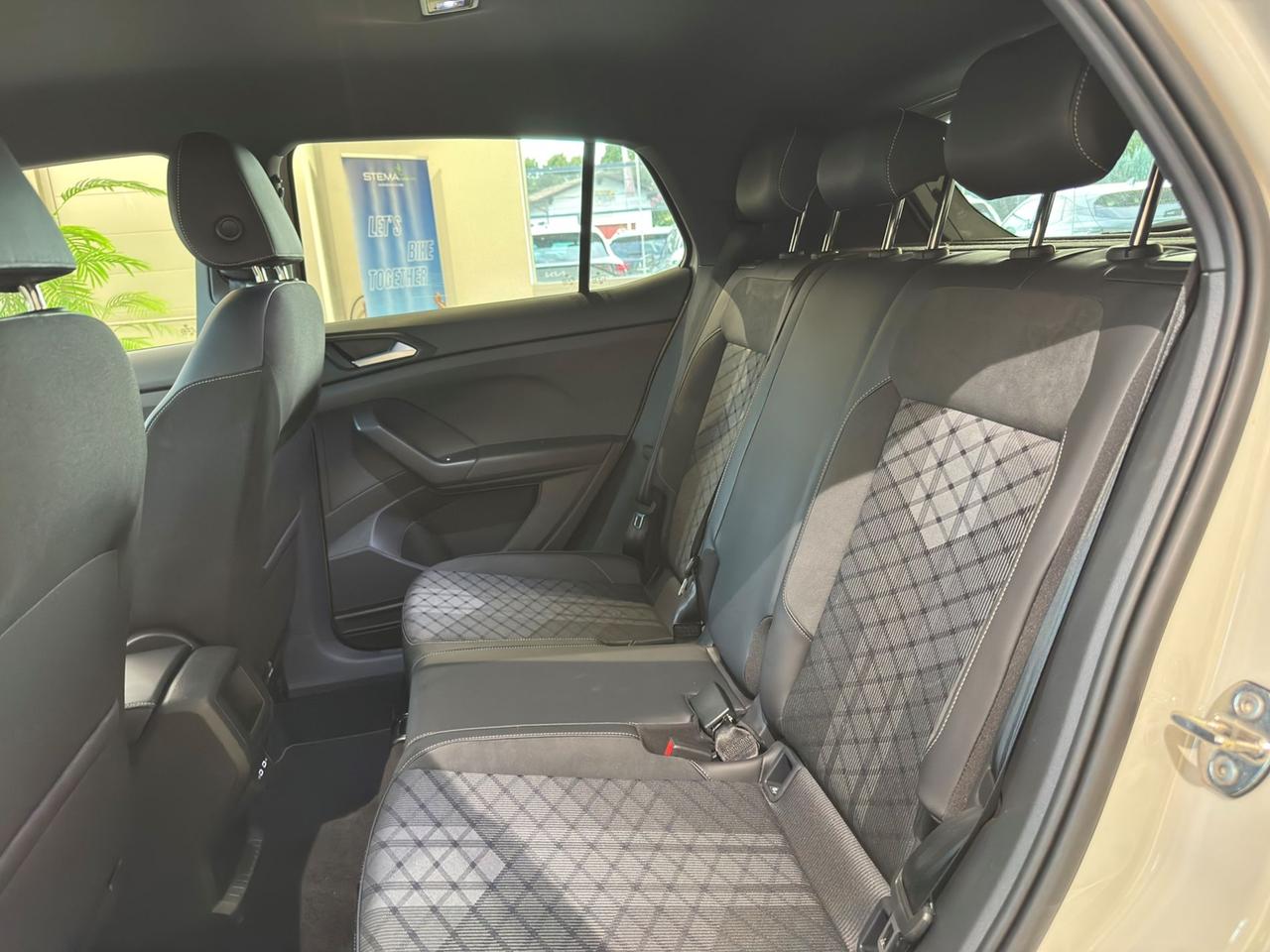 VOLKSWAGEN T-Cross 2024 1.0 tsi R-Line 115cv
