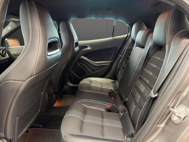 MERCEDES-BENZ GLA 180 Sport