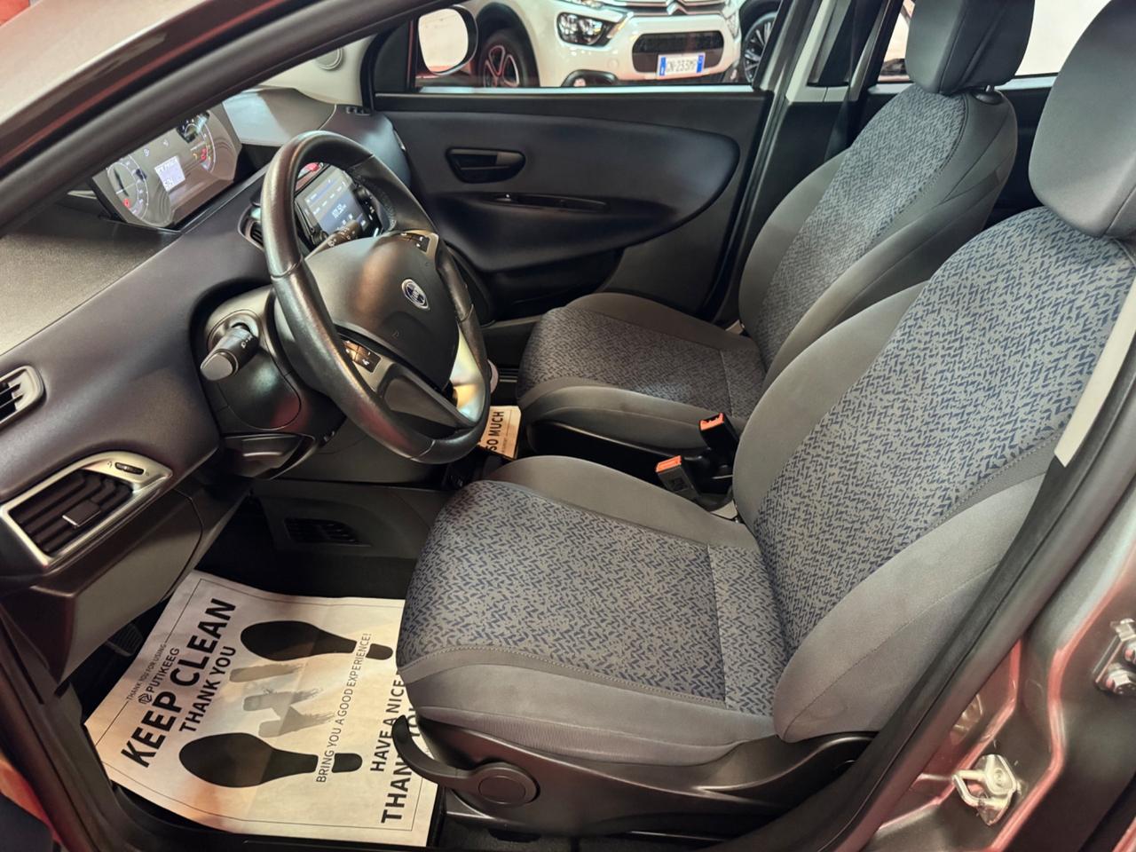Lancia Ypsilon 1.0 FireFly 5 porte PREZZO VERO