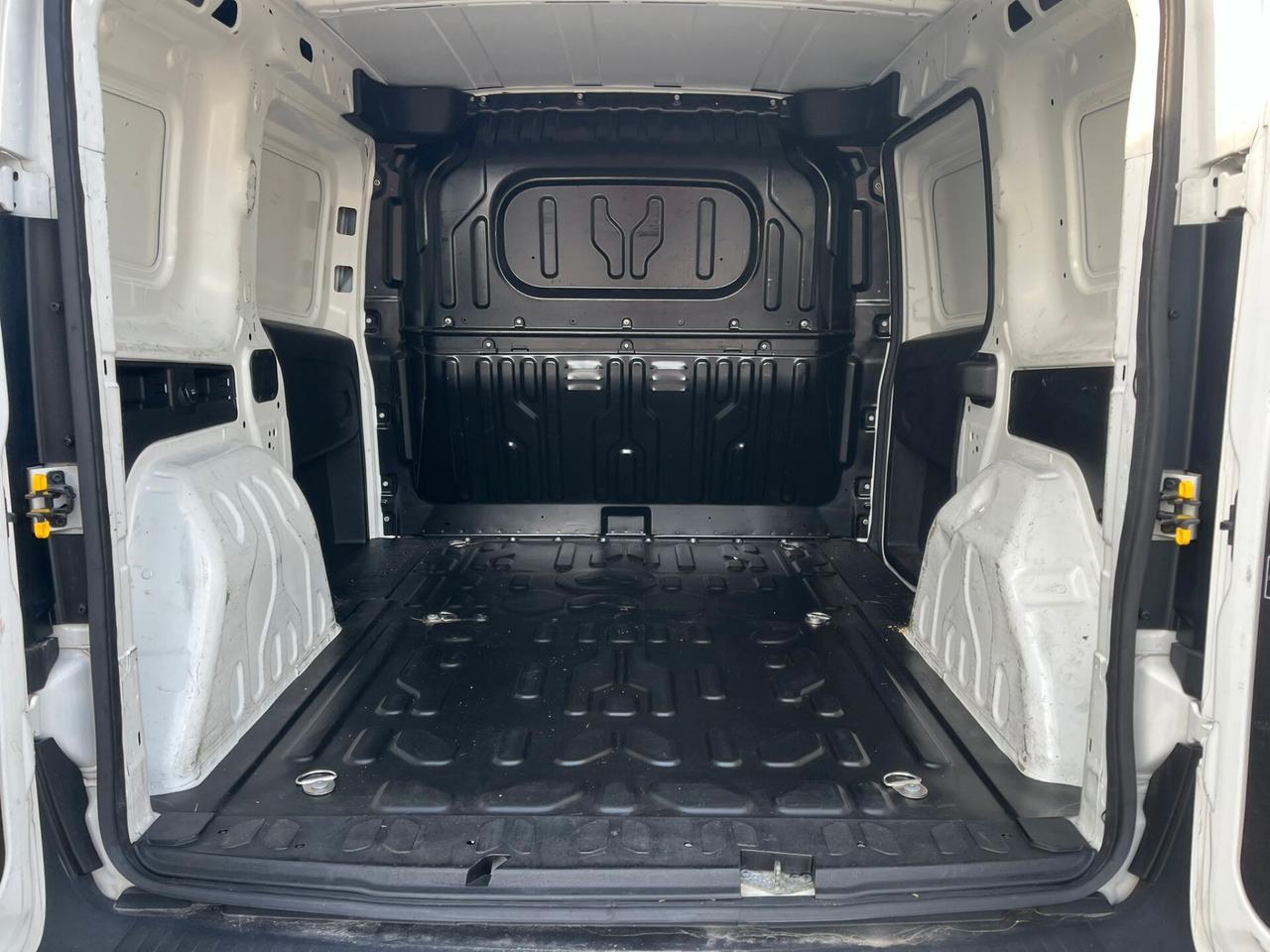 Fiat DOBLO 1300 MJT 95CV 2 POSTI 2021