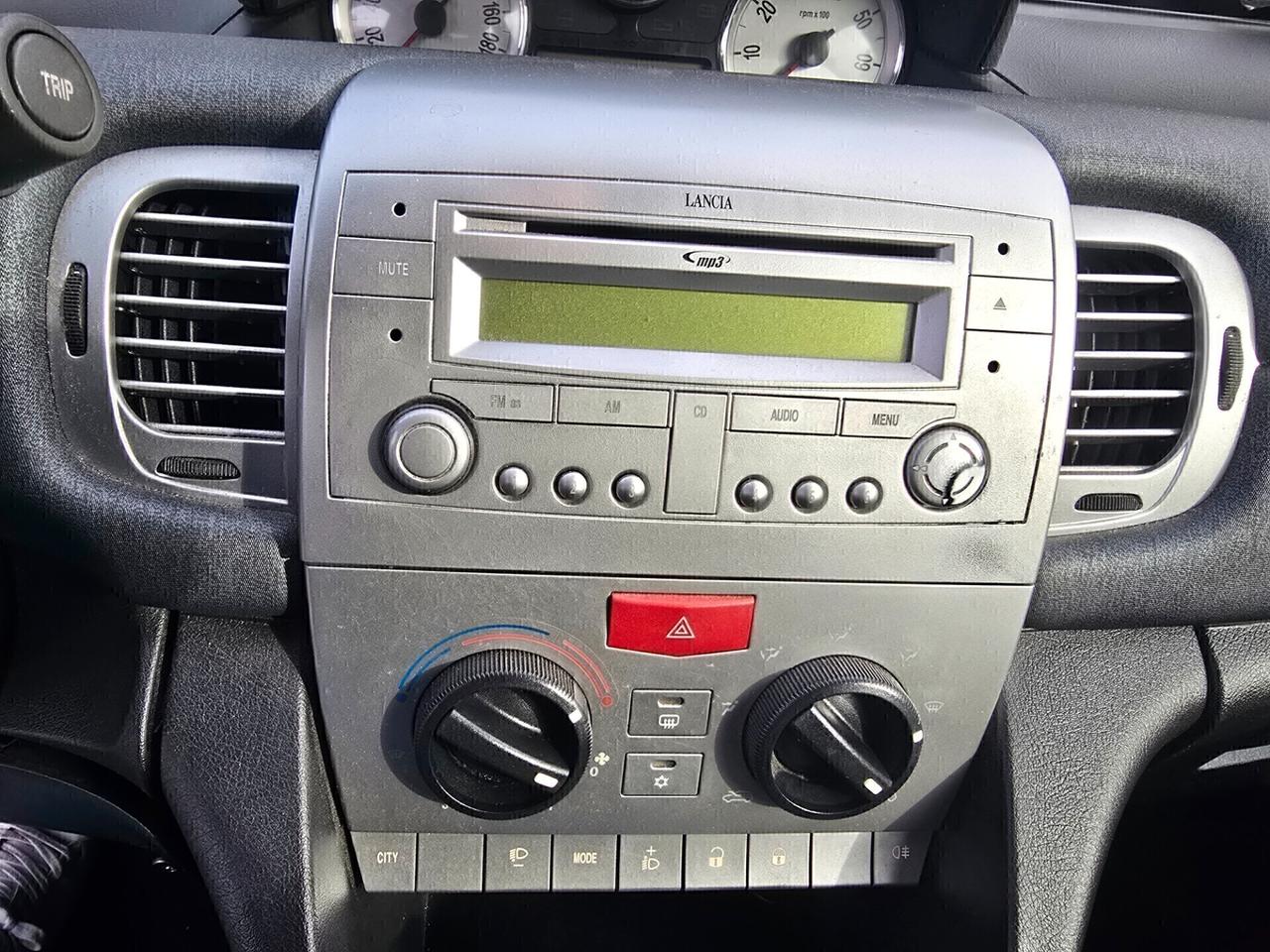 Lancia Ypsilon 1.2BENZ. OK PER NEOPATENTATI UNICO PROPRIETARIO ANNO 2010