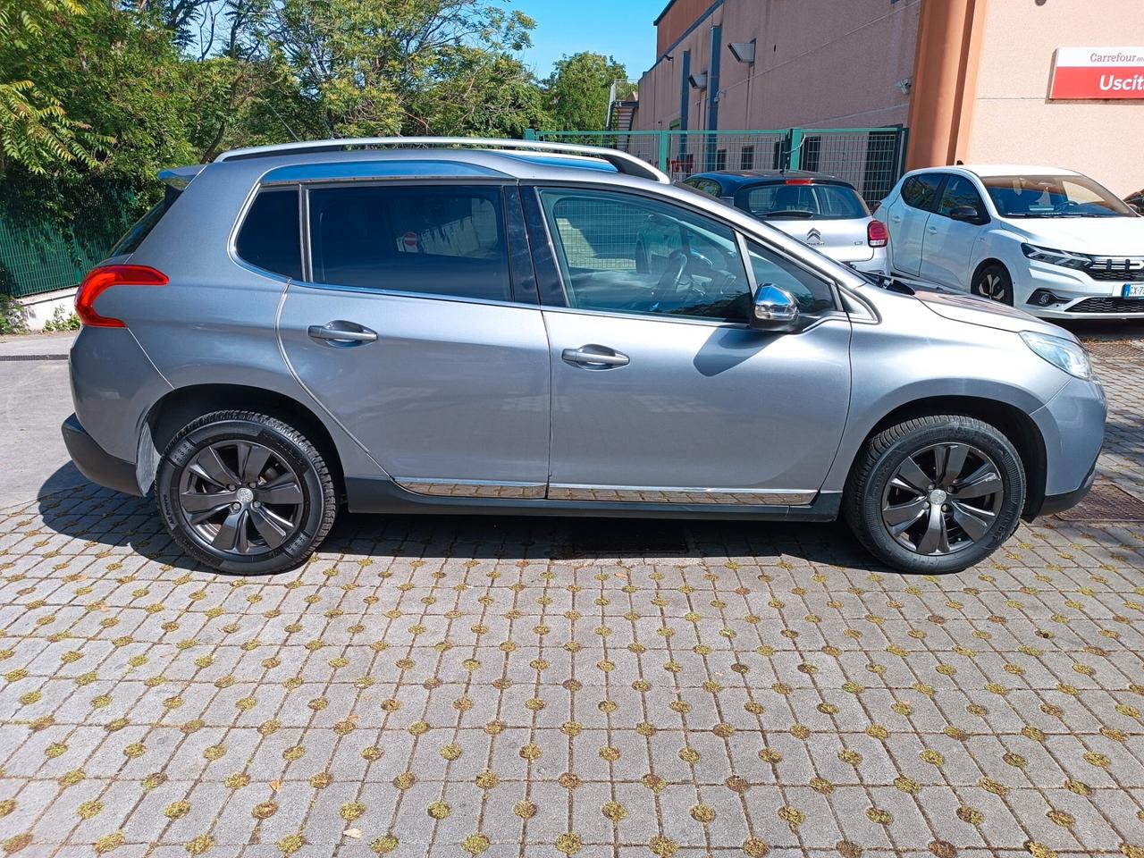 Peugeot 2008 PureTech 82 Allure
