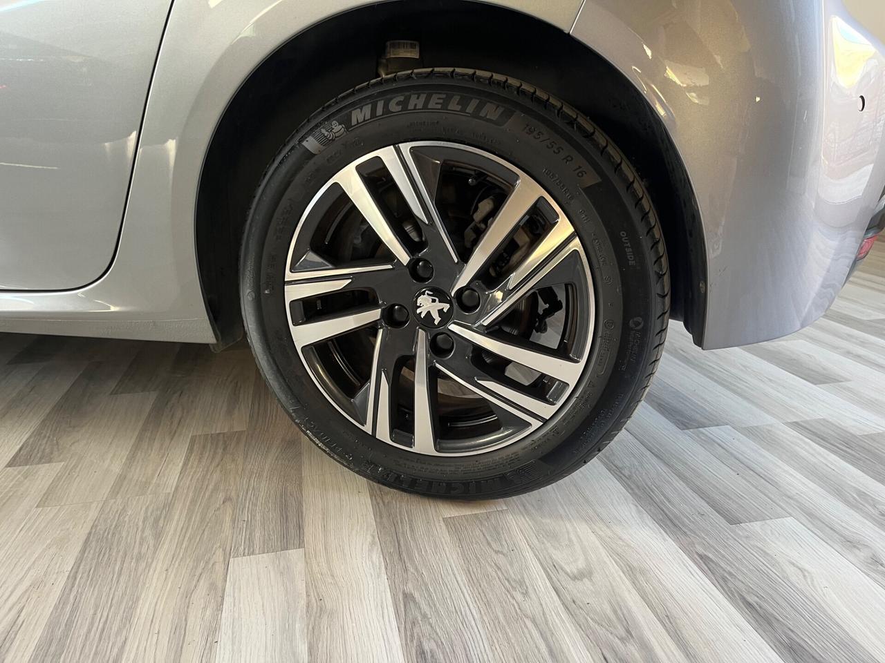 Peugeot 208 PureTech 100 Stop&Start 5 porte Allure