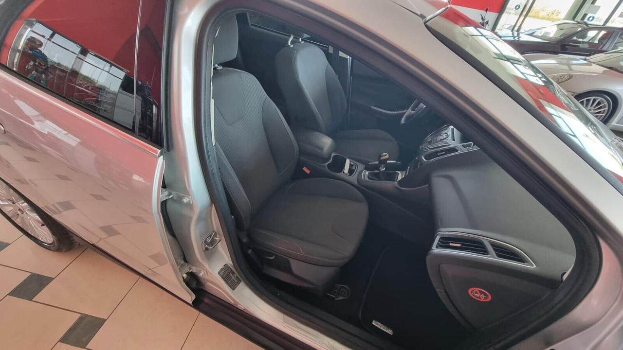 Ford Focus 1.6 (100CV) SW Titanium