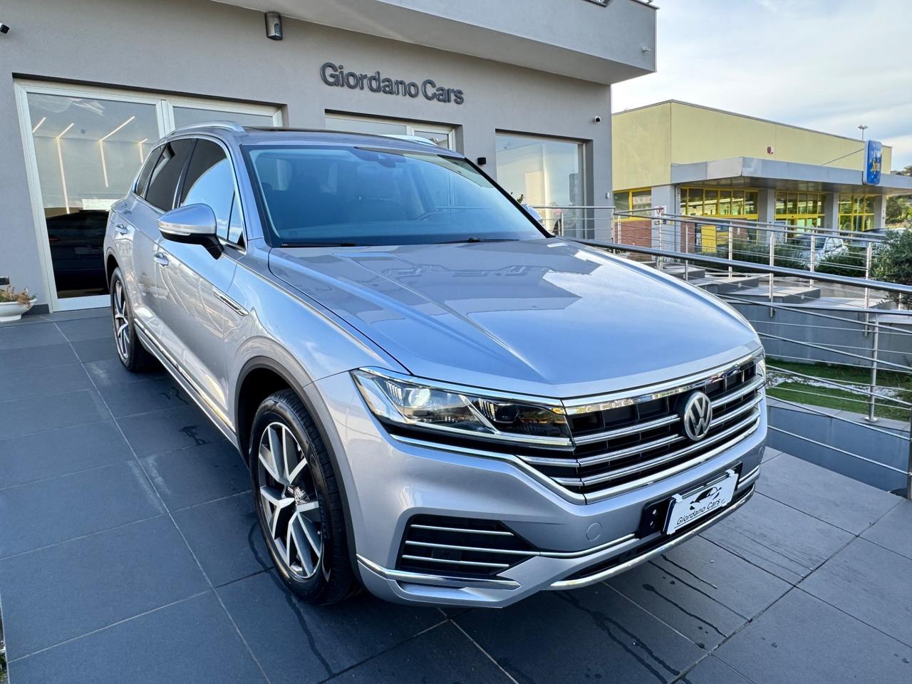 Volkswagen Touareg 3.0 V6 TDI 286 CV SCR R line open edition