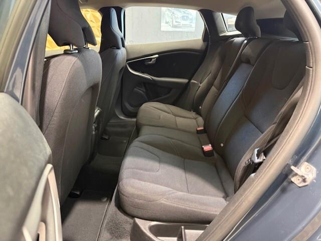 Volvo V40 D2 Geartronic Business