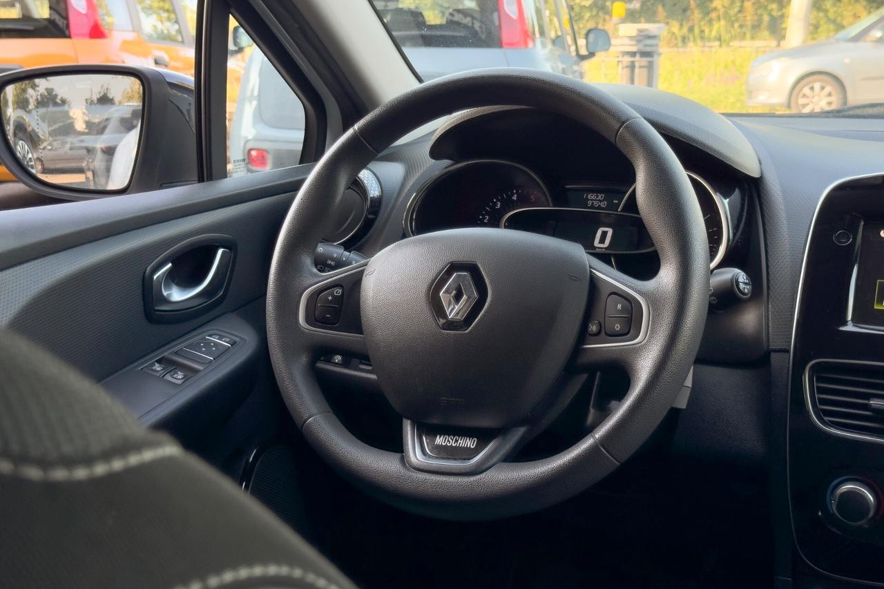 Renault Clio dCi 8V 90 CV 5 porte Moschino Intens