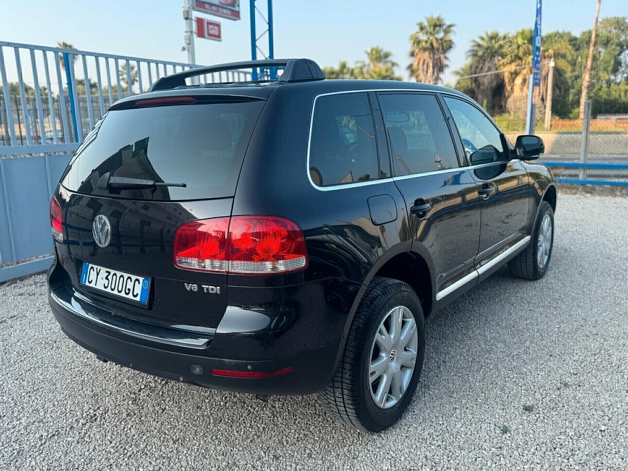 Volkswagen Touareg 3.0 V6 TDI DPF tiptronic gancio traino navigatore pari al nuovo