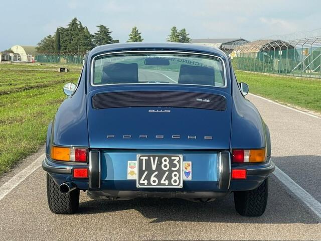 Porsche 911 2.400 S "MATCHING IN TUTTO"