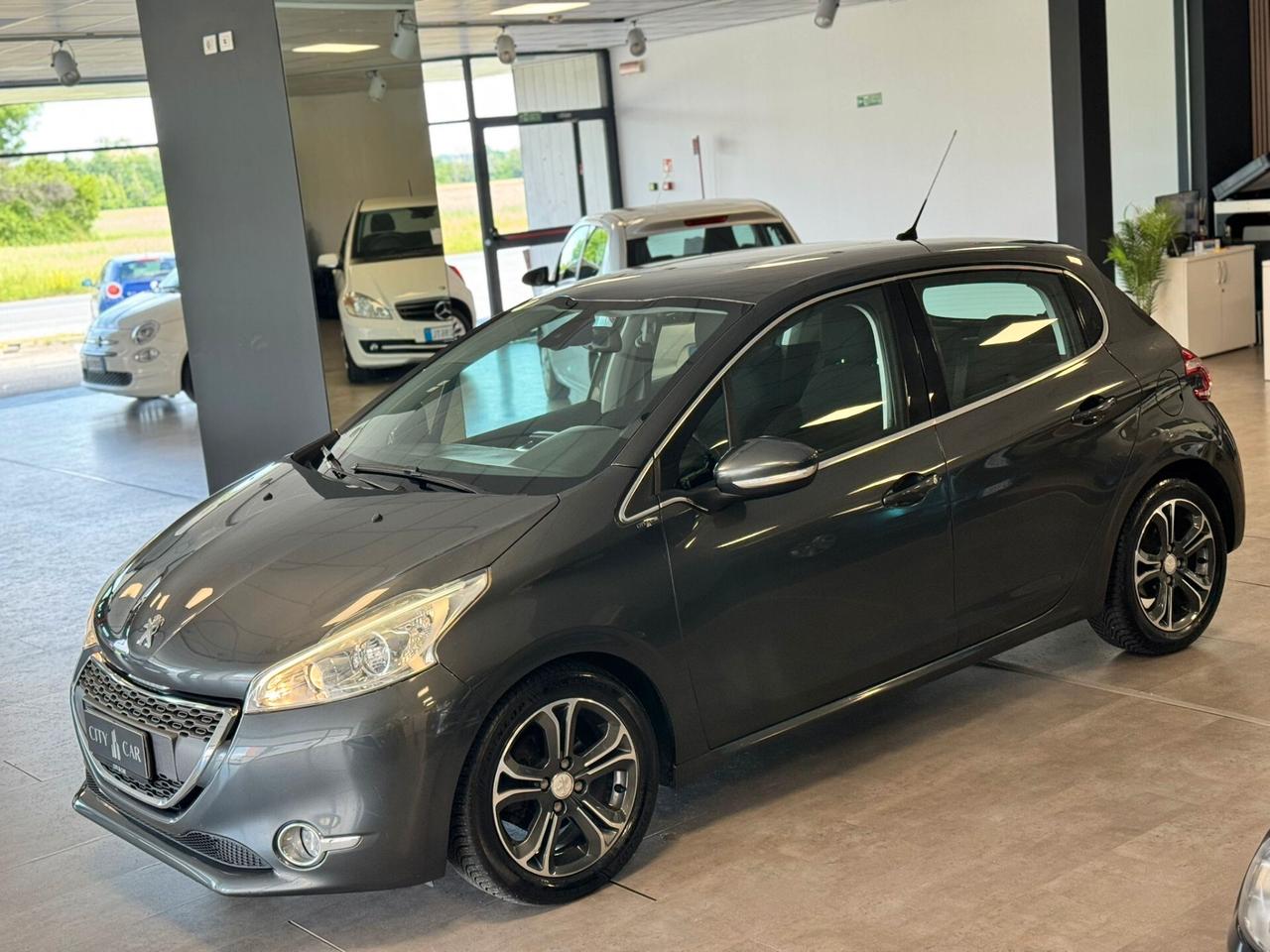 Peugeot 208 1.6 e-HDi 92 CV Stop&Start 5 porte Allure NON E DOTATA DI CINGHIA A BAGNO D'OLIO