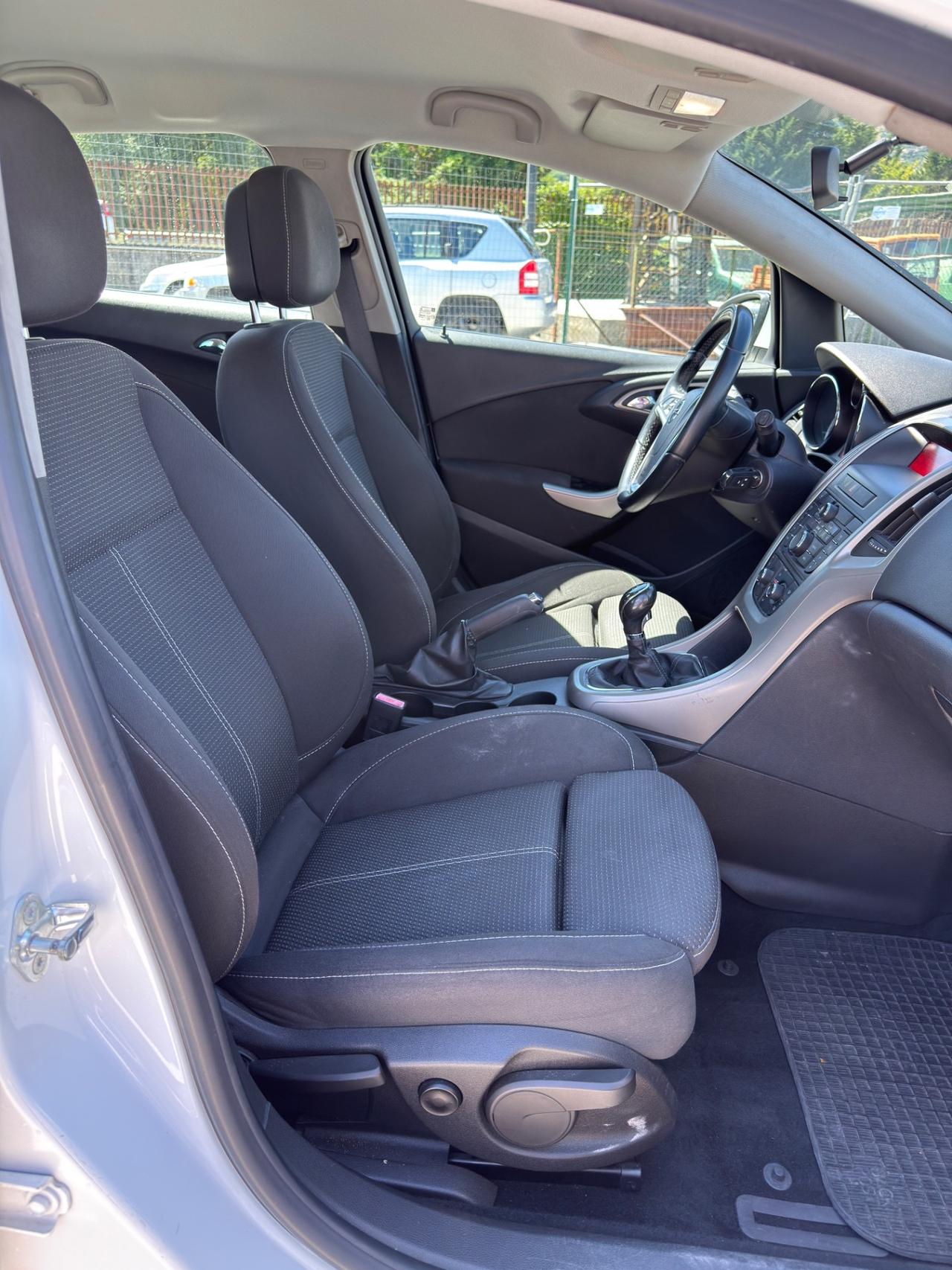 Opel Astra 1.7 CDTI 110CV Sports Tourer Cosmo