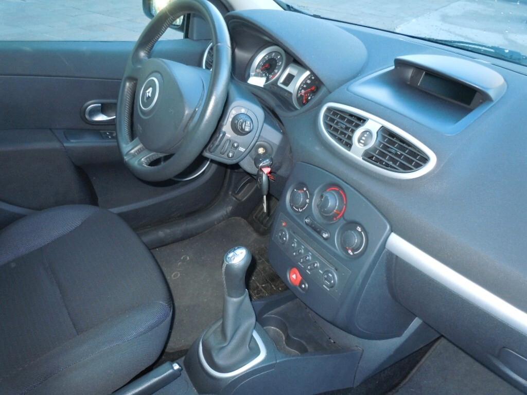 Renault Clio 1.2 5P