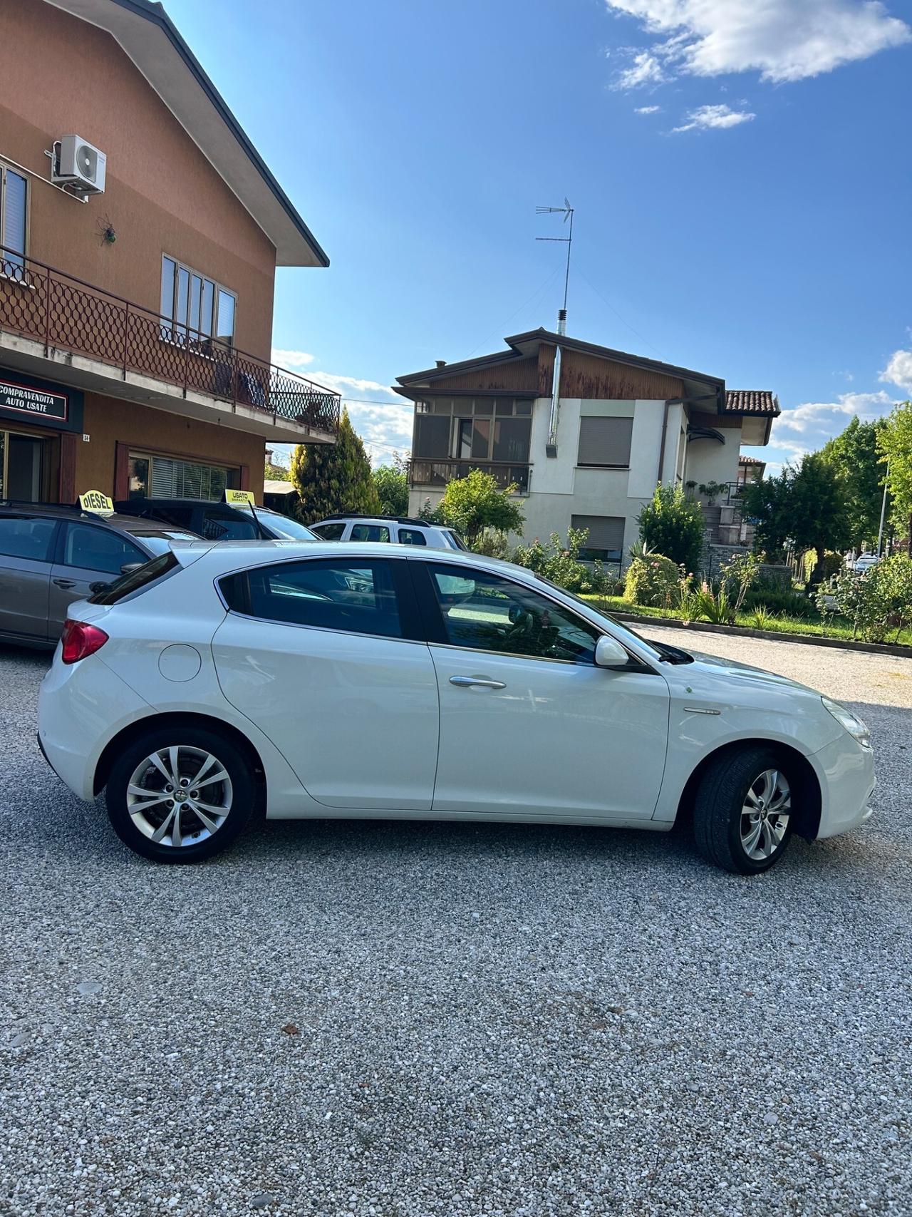 Alfa Romeo Giulietta 1.6 JTDm-2 105 CV Progression