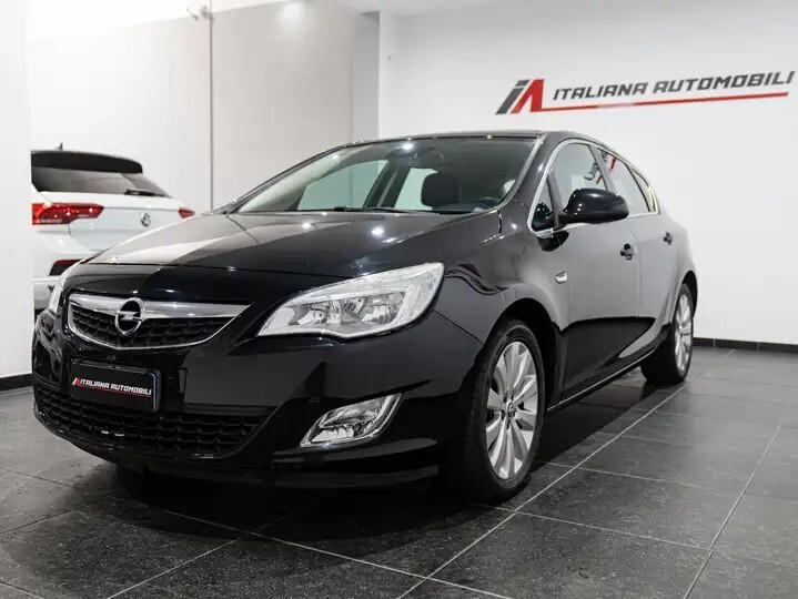 Opel Astra 1.6 115CV 5 porte Cosmo