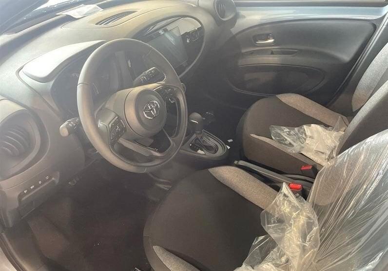 Toyota Aygo X 1.0 VVT-i 72 CV 5 porte Active KM 0 VARI COLORI