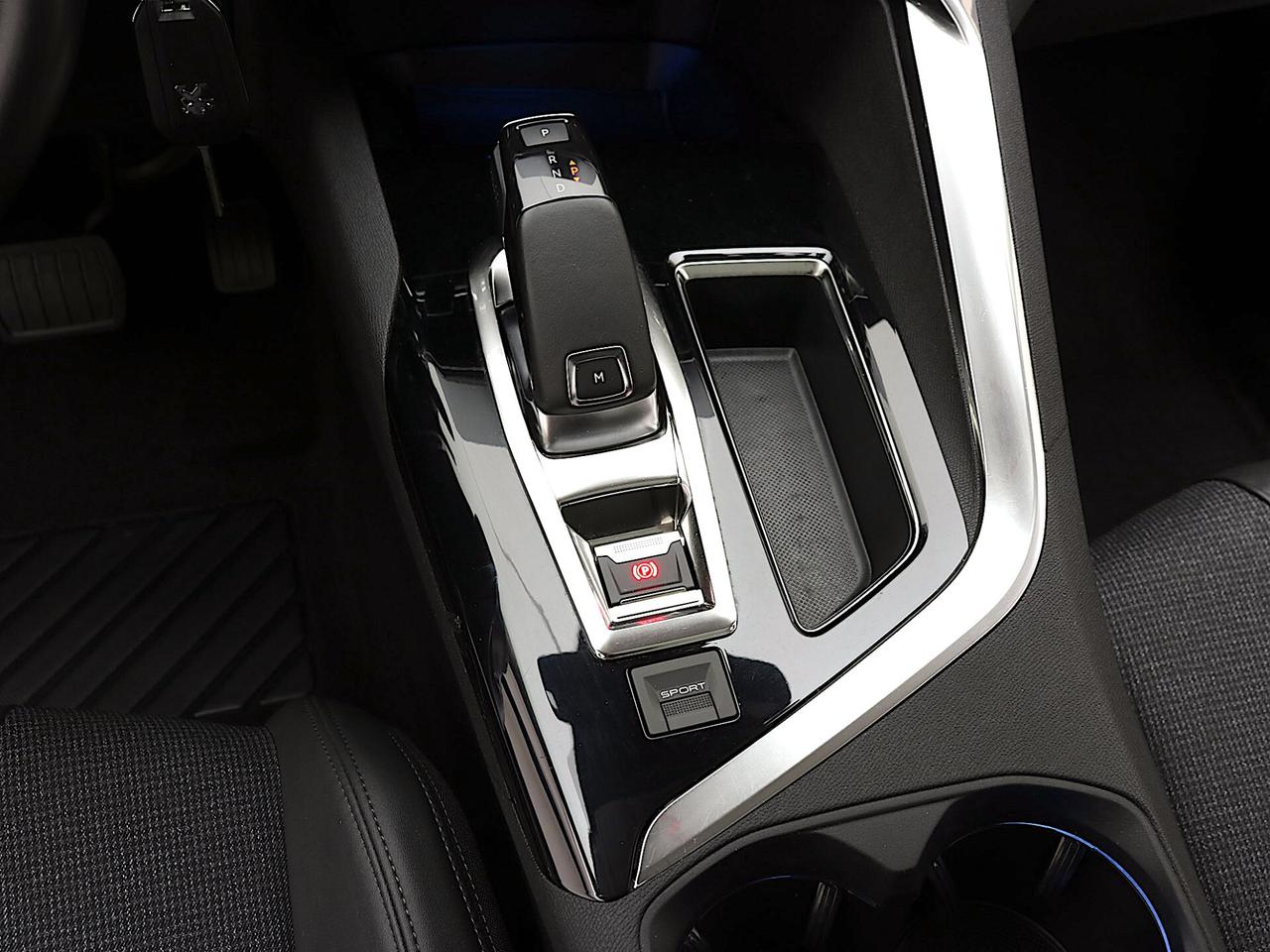 Peugeot 3008 1.5 BlueHDi EAT8 Allure TETTO APRIBILE