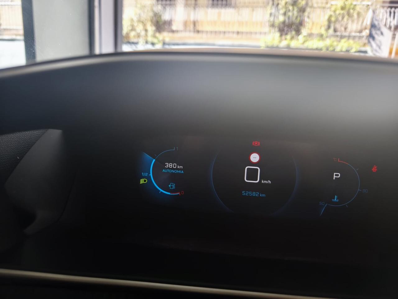 Peugeot 2008 BlueHDi 130 S&S EAT8 Allure pack