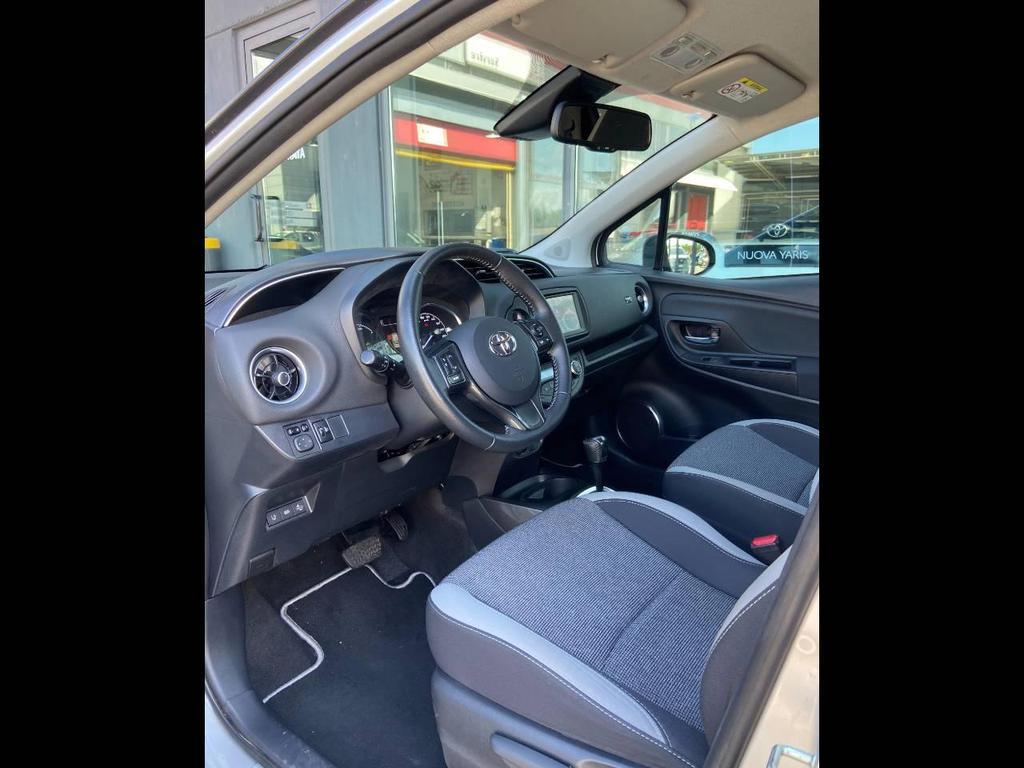 Toyota Yaris 5 Porte 1.5 VVT-i Hybrid y20 E-CVT