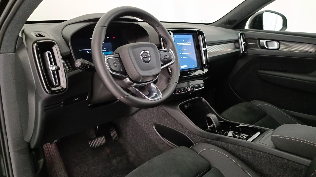 VOLVO XC40 2.0 b3 Ultra Black Edition auto