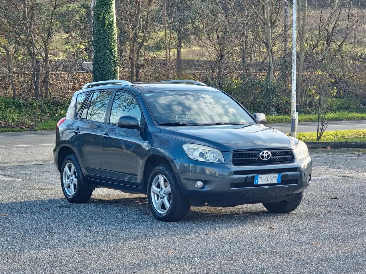 Toyota RAV 4 RAV4 2.2 D-4D 136 CV 4X4 Luxury 2006-E4 Manuale