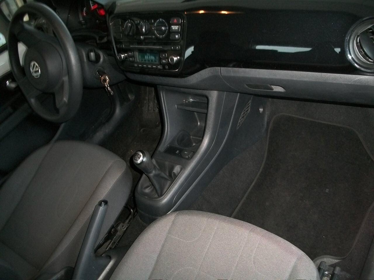 Volkswagen up! 1.0 5p. move ASG CC999 KW 44 HP 60 EURO 05 BENZINA GARANZIA UN ANNO N 08 GOMME E CERCHI E COPRI CERCHI ESTIVE E QUATRO QUATRO STAGIONI 95/100 SI NEOPATENTATI