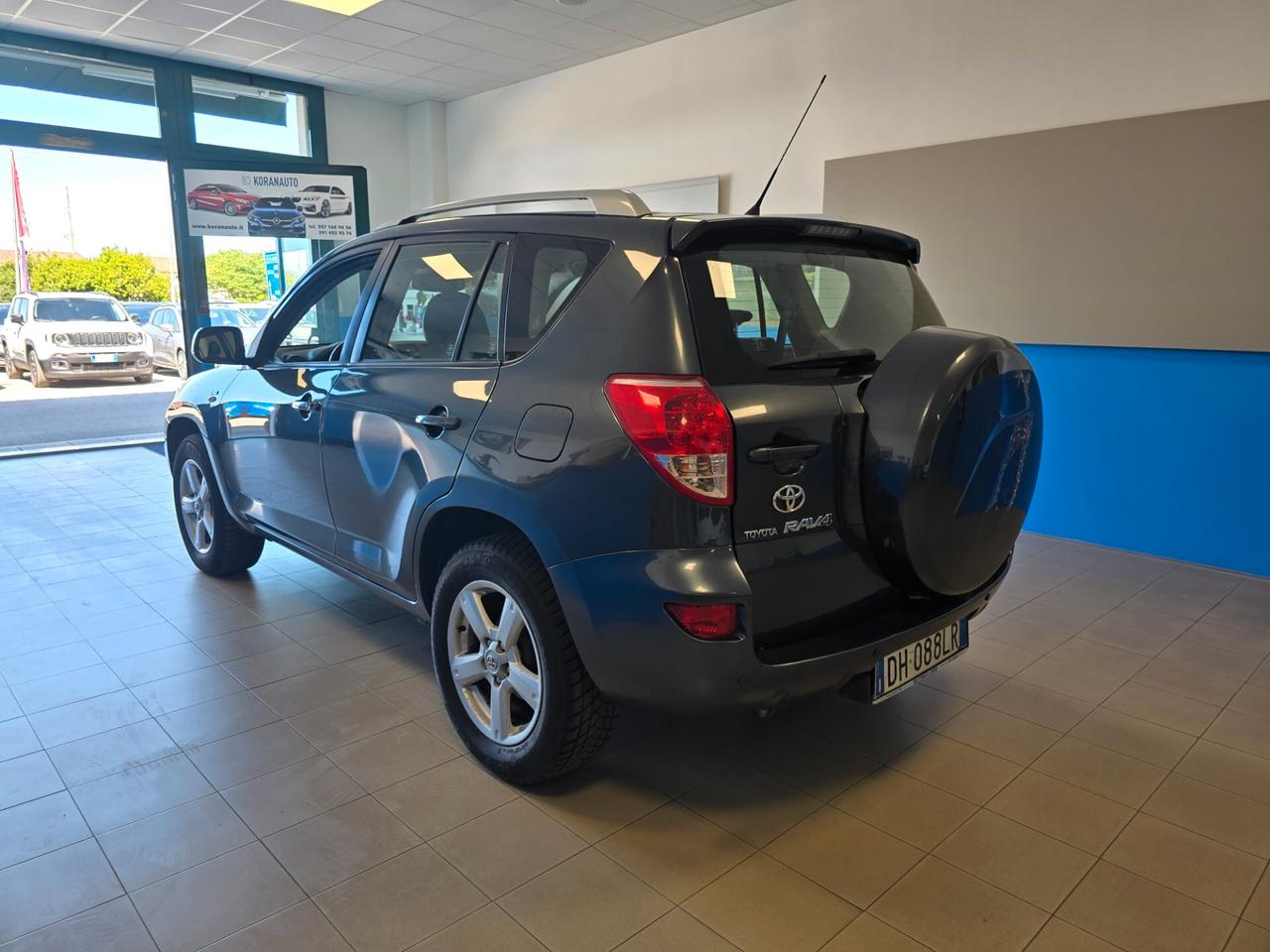 Toyota RAV 4 RAV4 2.2 D-4D 136 CV DPF Luxury