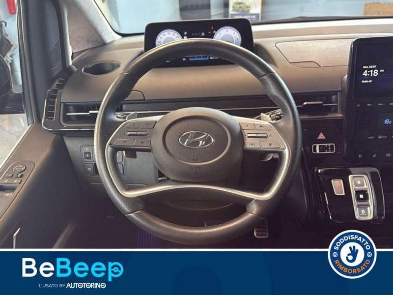 Hyundai Staria 2.2 LUXURY AWD AUTO