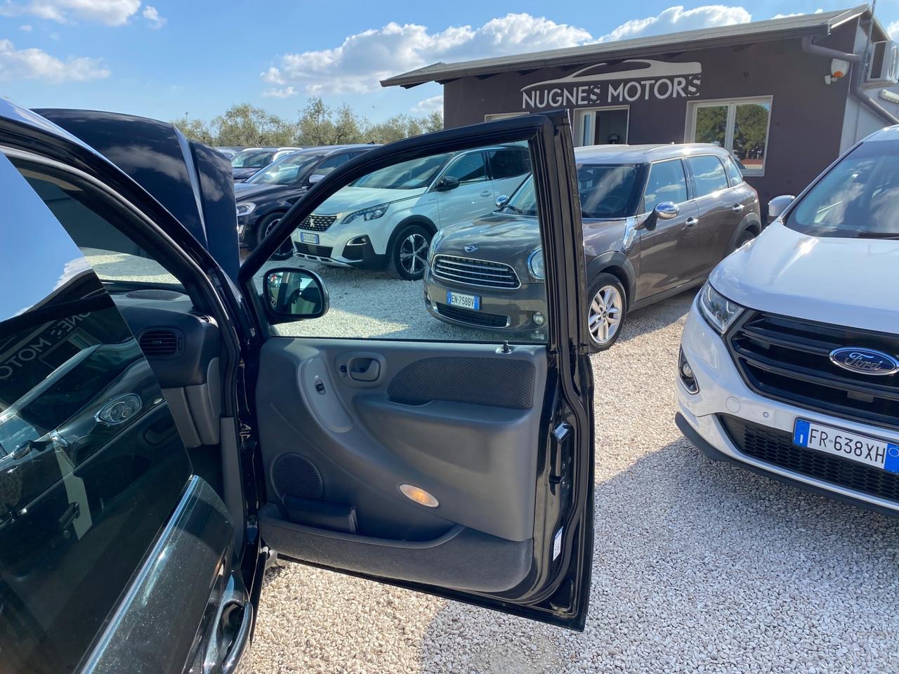 Chrysler Voyager 2.5 CRD cat LX Leather