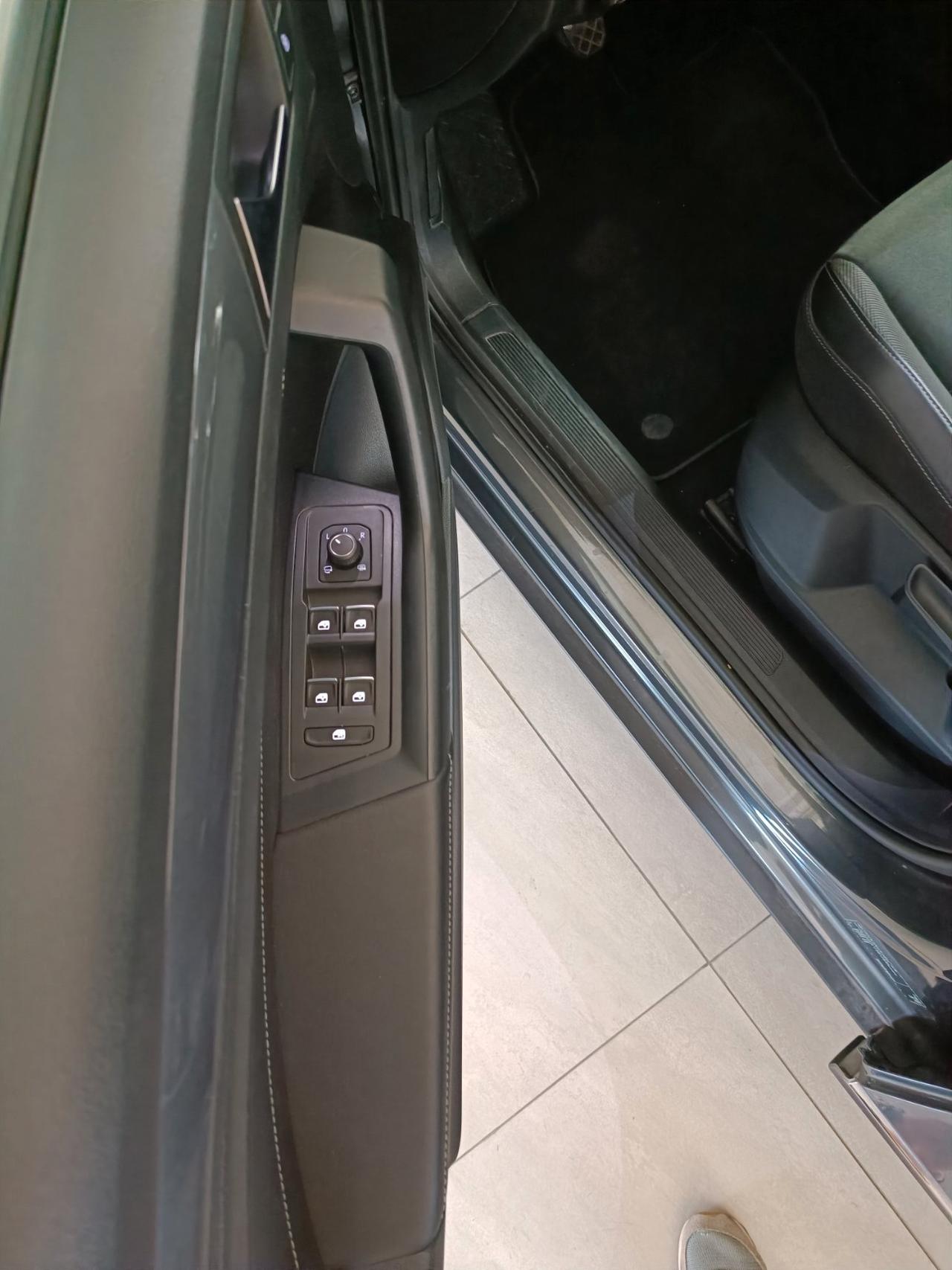 Volkswagen T-Roc 1.0 tsi Style 110cv