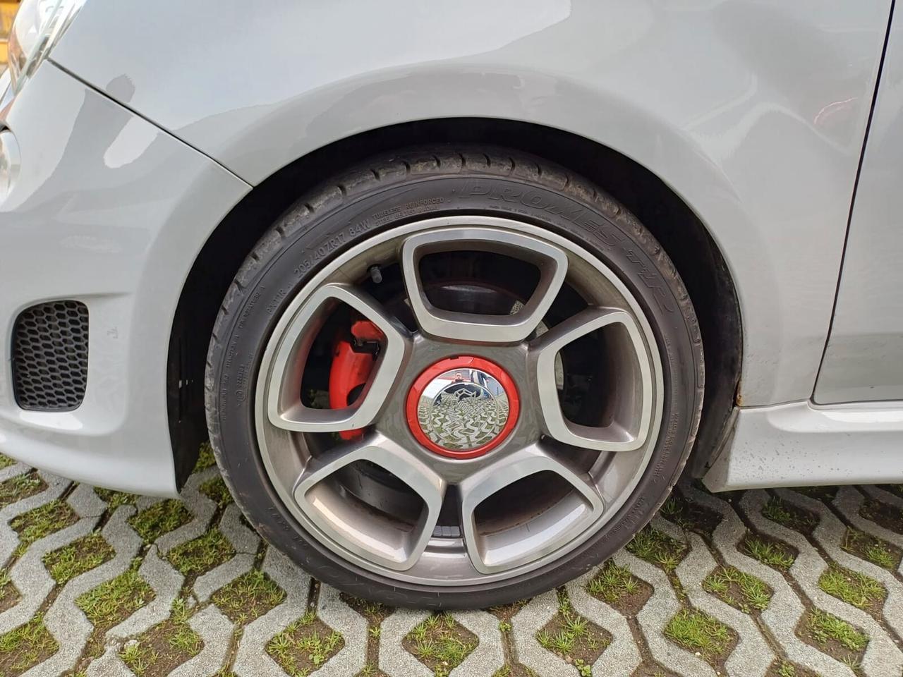 Abarth 500 1.4 Turbo T-Jet 135 cv