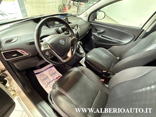 LANCIA Ypsilon 1.2 69 CV 5 porte Platinum