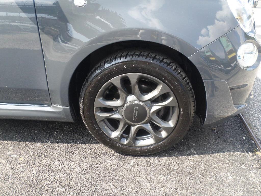 Fiat 500 1.0 Hybrid Red