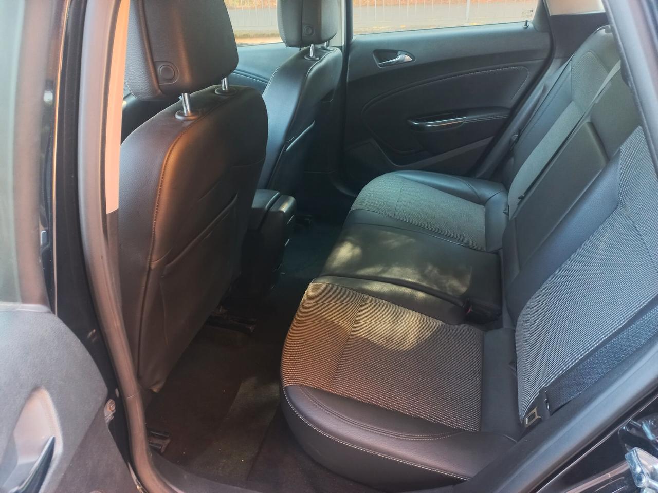 Opel Astra 1.4 100CV Sports Tourer Cosmo